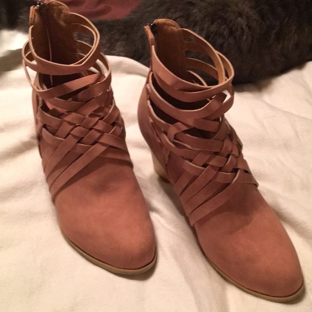 NWOB Pink Booties sz 38